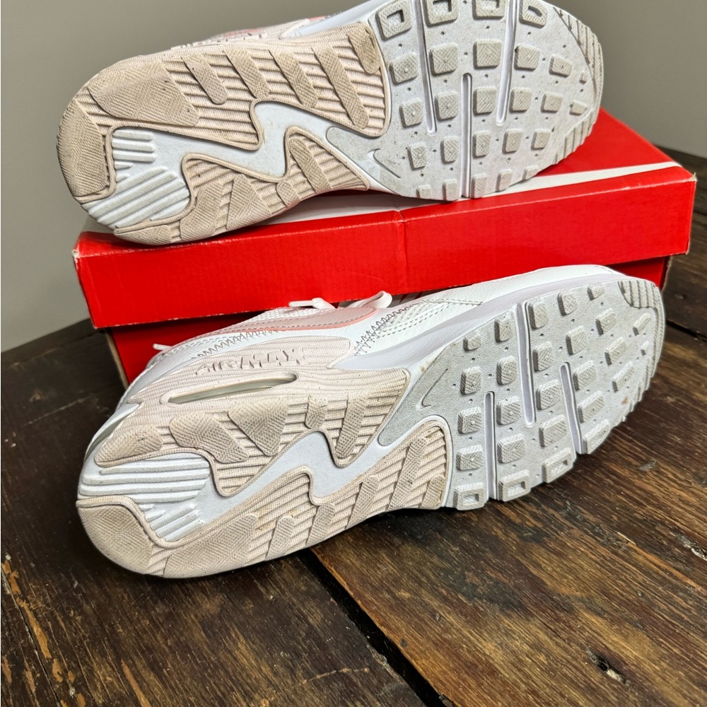 Nike Women's White and Light Pink Sneakers - Picture 7 of 9